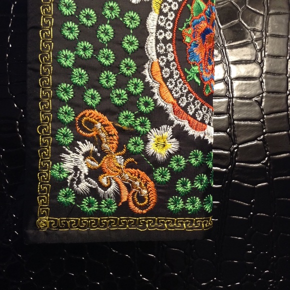 New Black Multicolor Embroidered Wallet Four Pockets And Flowers - Picture 5 of 5